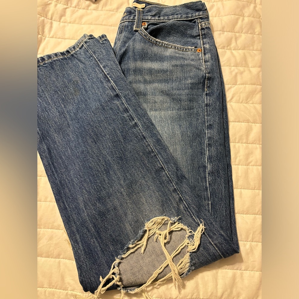 Distressed Blue Jeans - Picture 3 of 11